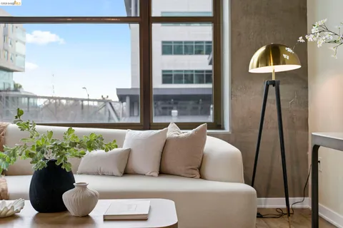 $749,000 | 311 2nd Street, Unit 311, Oakland, CA 94607