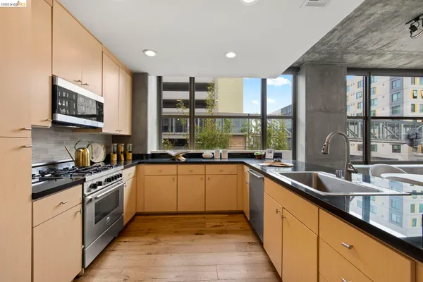 $749,000 | 311 2nd Street, Unit 311, Oakland, CA 94607