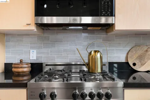 $749,000 | 311 2nd Street, Unit 311, Oakland, CA 94607