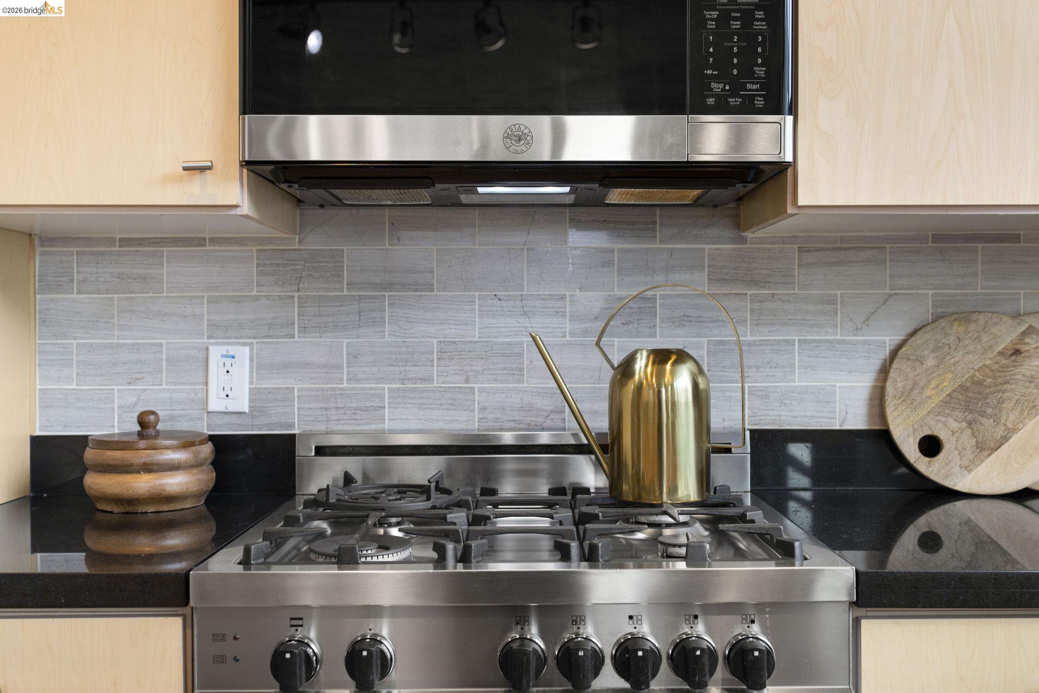 311 2nd Street, Unit 311 Oakland, CA 94607 - Photo 18 of 58