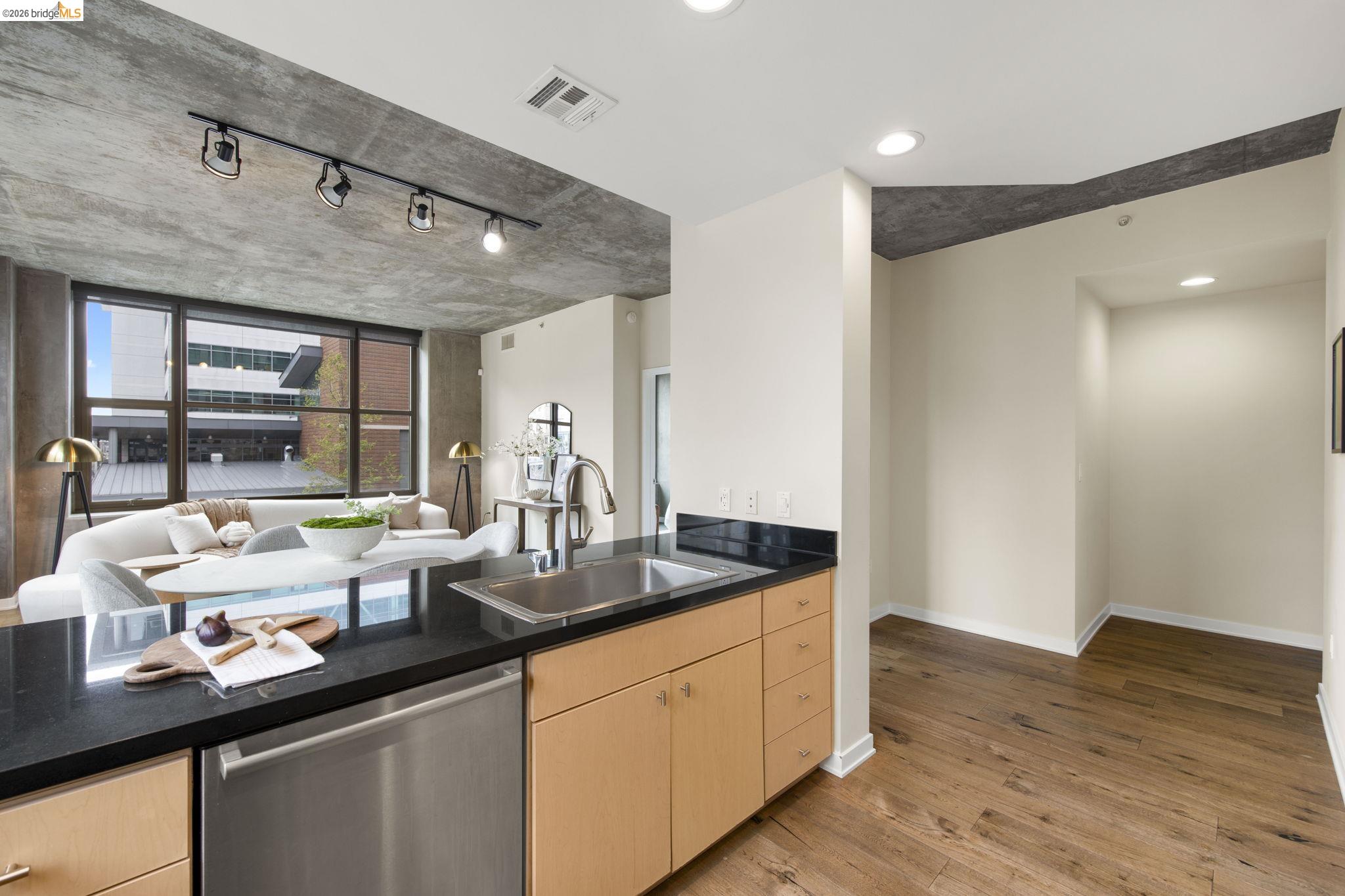 311 2nd Street, Unit 311 Oakland, CA 94607 - Photo 20 of 58