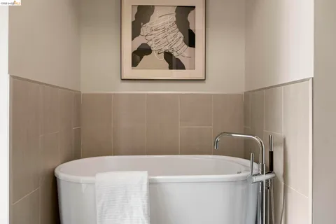 $749,000 | 311 2nd Street, Unit 311, Oakland, CA 94607