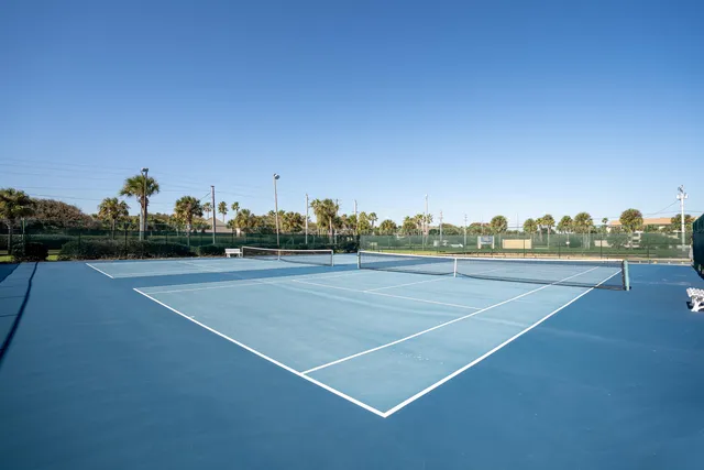 a view of an outdoor space