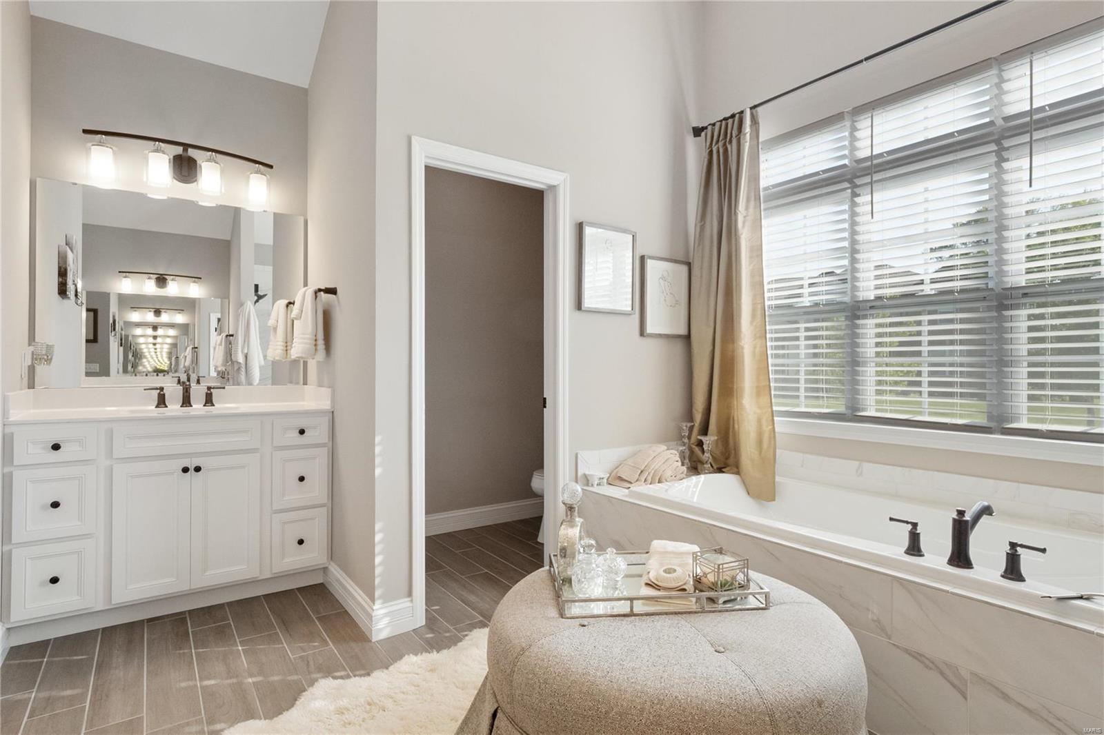 962 Silver Buck Lane Chesterfield, MO 63005 - Photo 25 of 49