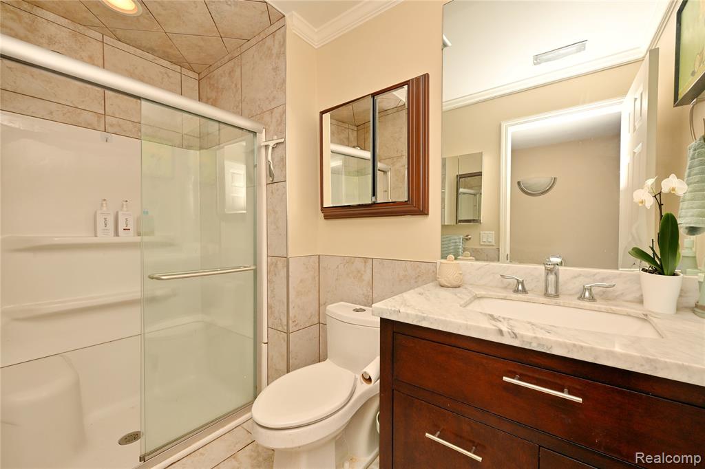 1966 Klingensmith Road, Unit 18C Bloomfield Hills, MI 48302 - Photo 26 of 36