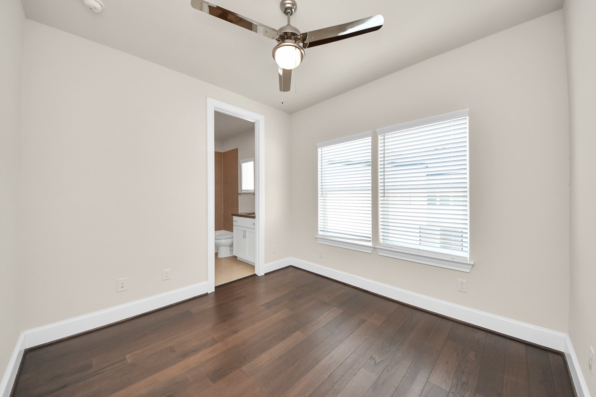 6072 Kansas Street Houston, TX 77007 - Photo 34 of 47