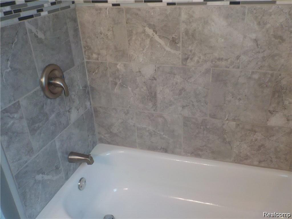 25560 Ryan Road Warren, MI 48091 - Photo 9 of 14