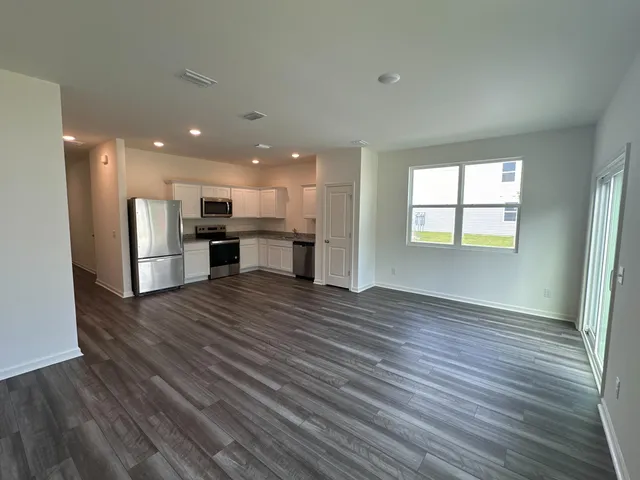 $258,490 | 905 Wicksford Place, Moncks Corner, SC 29461