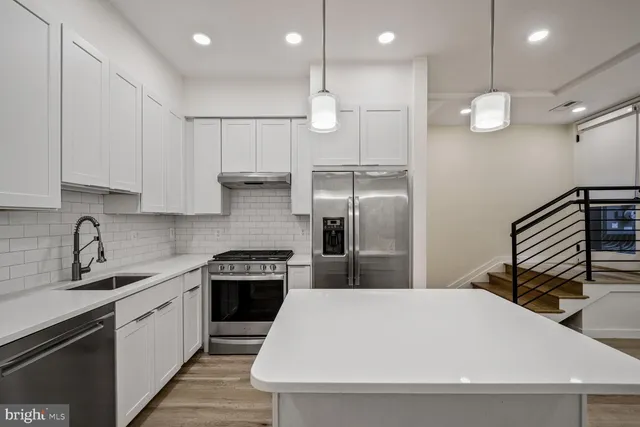$2,200 | 1112 5th Street Northwest, Unit 2, Washington, DC 20001