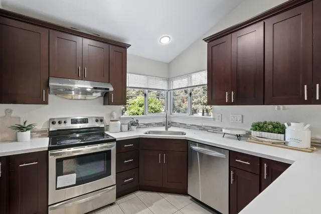 $868,000 | 1735 Parkview Green Circle, San Jose, CA 95131