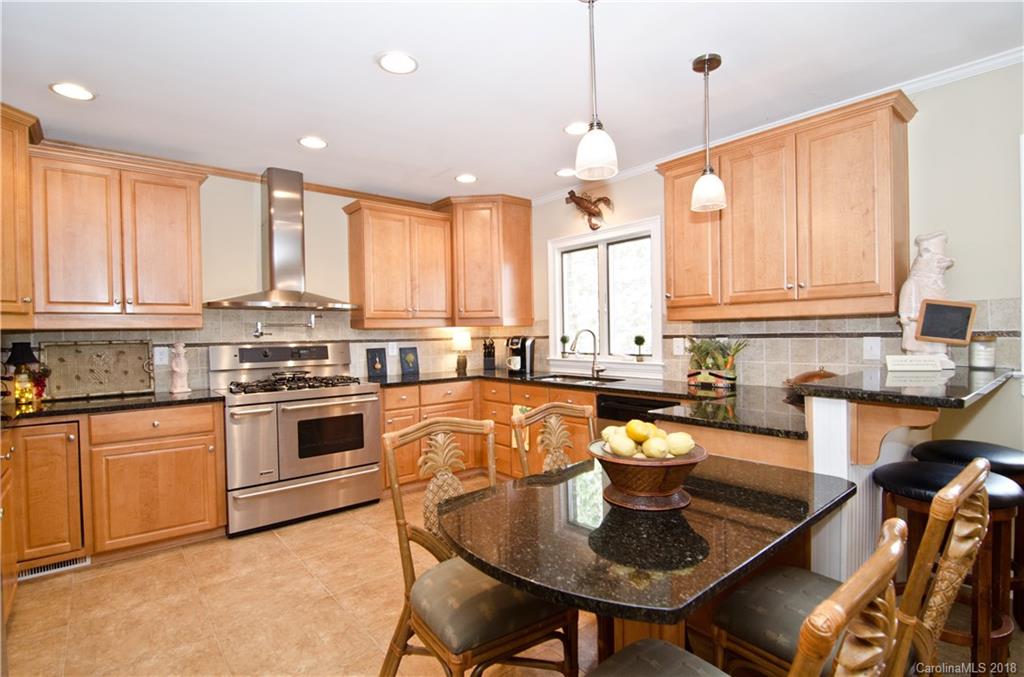 1 Sunrise Point Road Lake Wylie, SC 29710 - Photo 7 of 36 Gallery Image 7