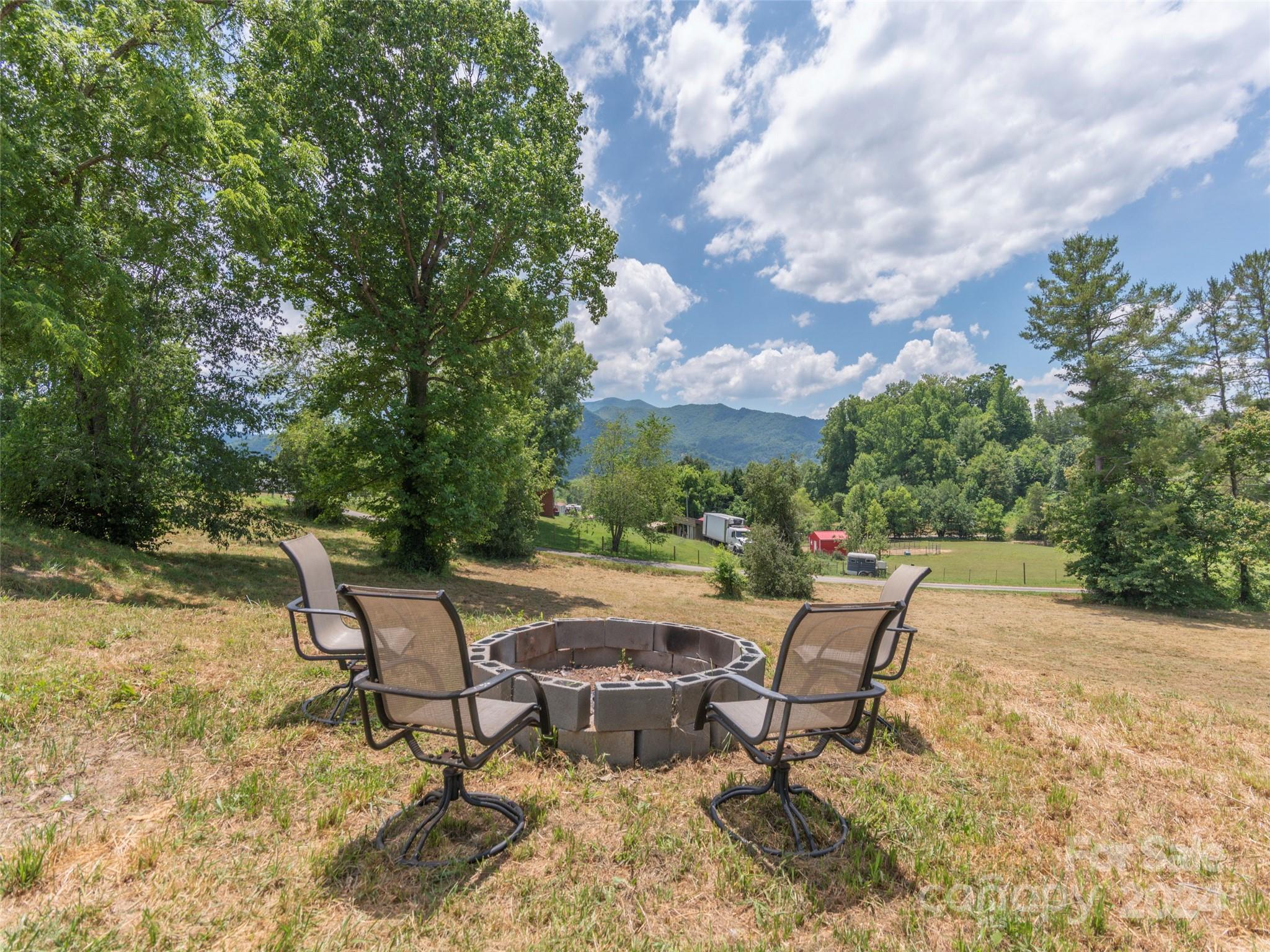 313 Peters Cove Road Waynesville, NC 28786 - Photo 33 of 48 Gallery Image 33