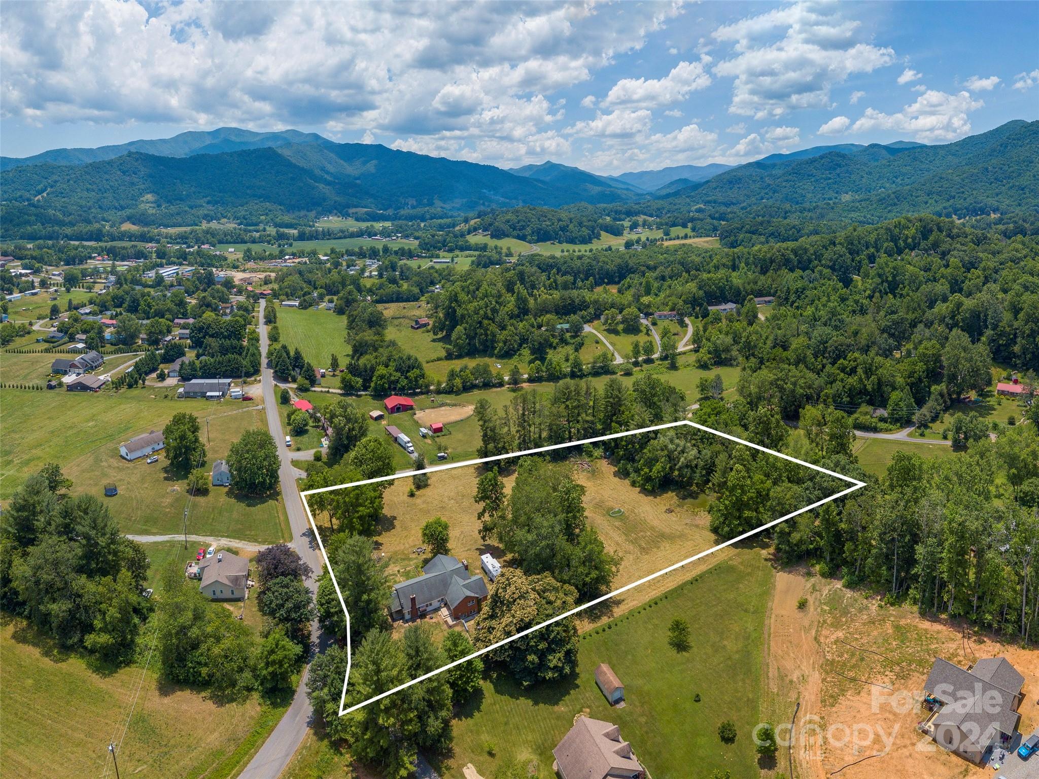 313 Peters Cove Road Waynesville, NC 28786 - Photo 47 of 48 Gallery Image 47
