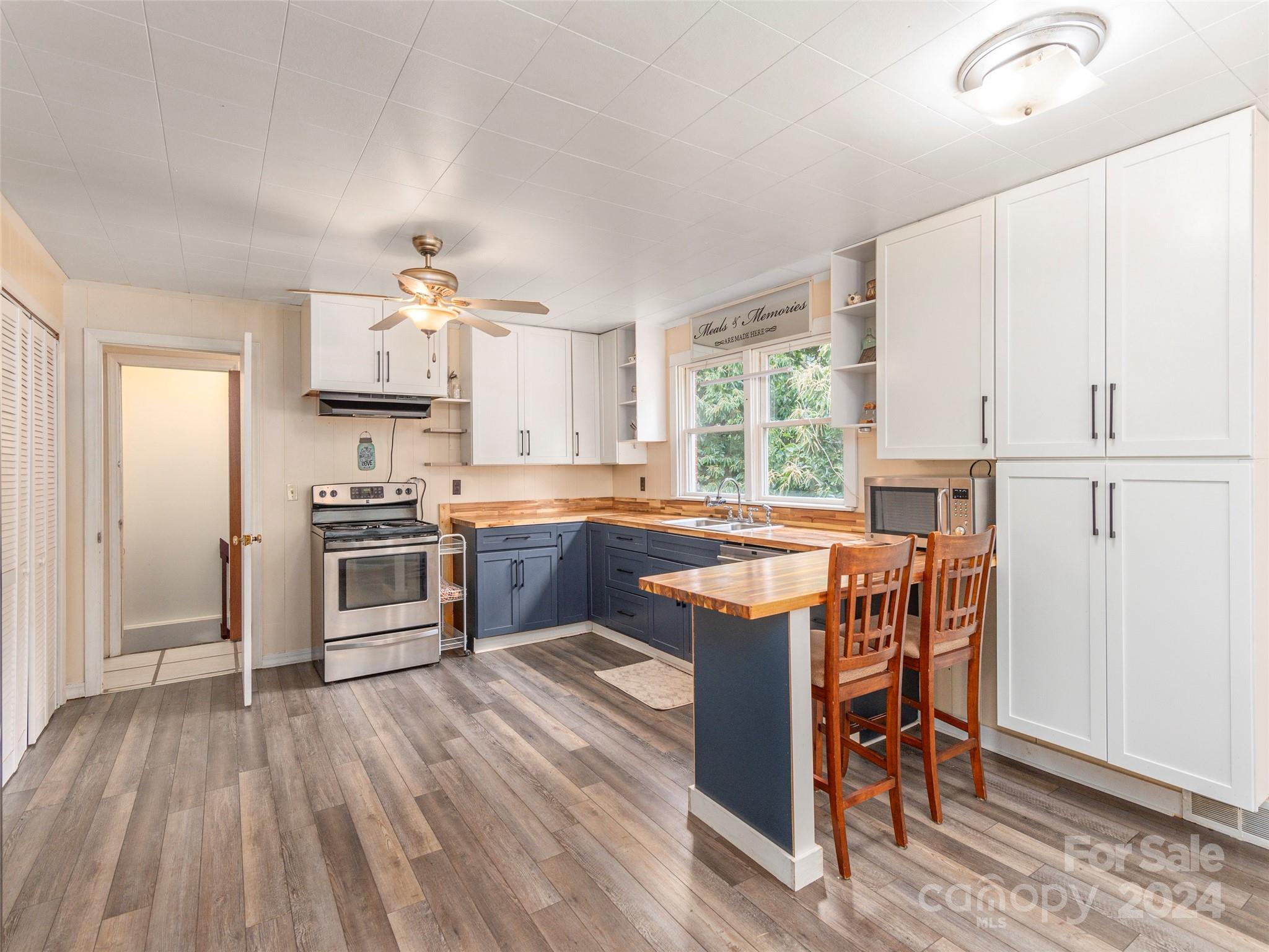313 Peters Cove Road Waynesville, NC 28786 - Photo 10 of 48 Gallery Image 10