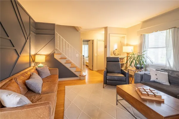 $649,900 | 75 Pickwick Drive, Pittsford, NY 14618