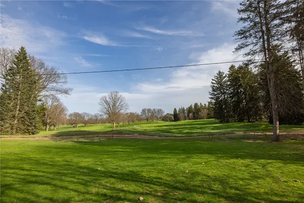 $649,900 | 75 Pickwick Drive, Pittsford, NY 14618