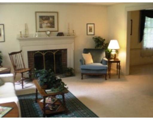 38 Longfellow Road Wellesley, MA 02481 - Photo 3 of 11