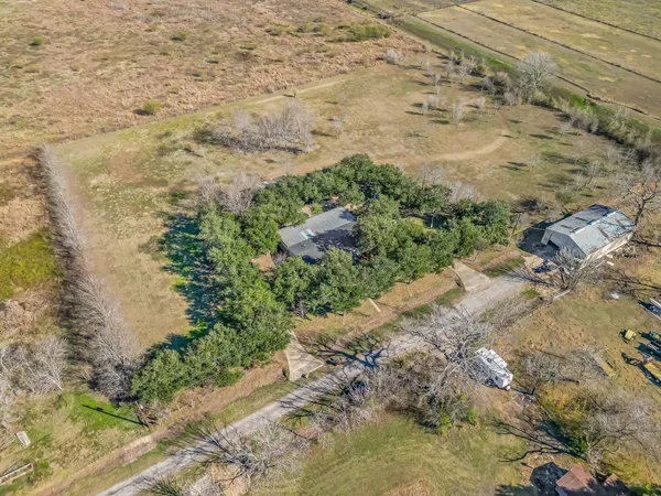 $319,900 | 1491 Pecan Valley Road, Wharton, TX 77488