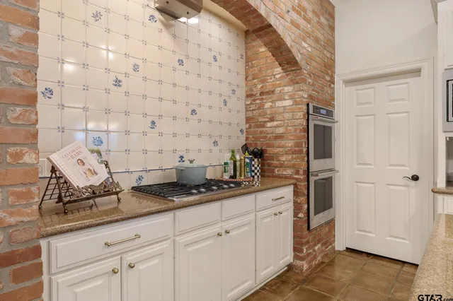 $1,388,000 | 1405 Royal Oak Drive, Tyler, TX 75703