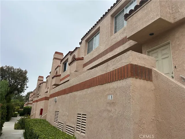 $799,000 | 3101 Plaza Del Amo, Unit 18, Torrance, CA 90503