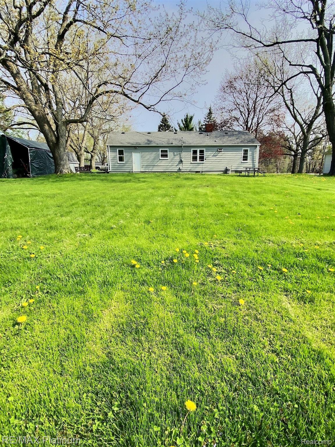 3625 Davison Road Lapeer, MI 48446 - Photo 23 of 25 IMG_2916 - Copy.JPG