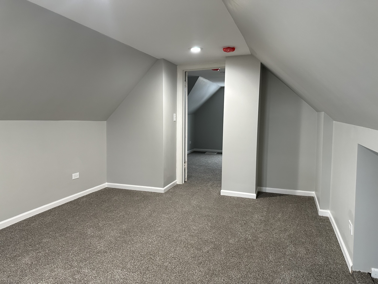 905 Tomahawk Trail Round Lake Heights, IL 60073 - Photo 11 of 15 a view of an empty room