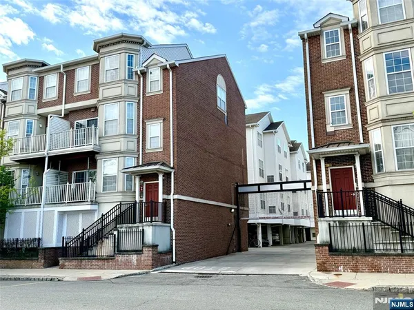 $468,000 | 200 Dey Street, Unit 285, Harrison, NJ 07029