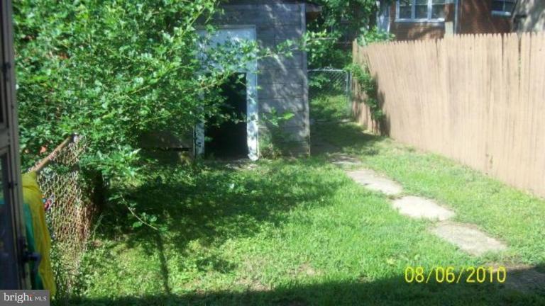 3404 Bero Road Halethorpe, MD 21227 - Photo 5 of 5 Back yard