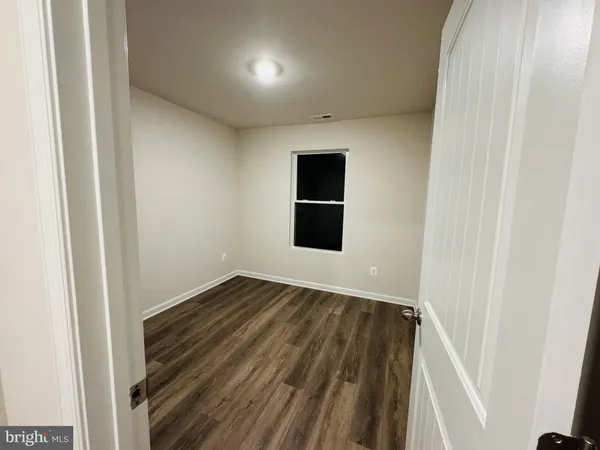 $1,750 | 15 Bloomsbury Street, Falling Waters, WV 25419