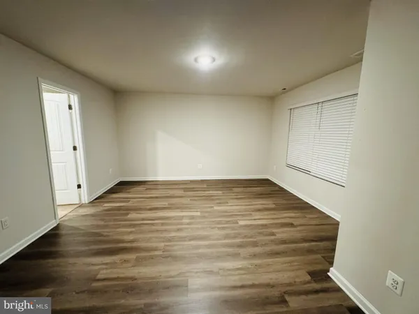 $1,750 | 15 Bloomsbury Street, Falling Waters, WV 25419