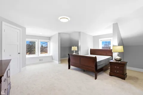 $959,000 | 6802 Church Street, Morton Grove, IL 60053