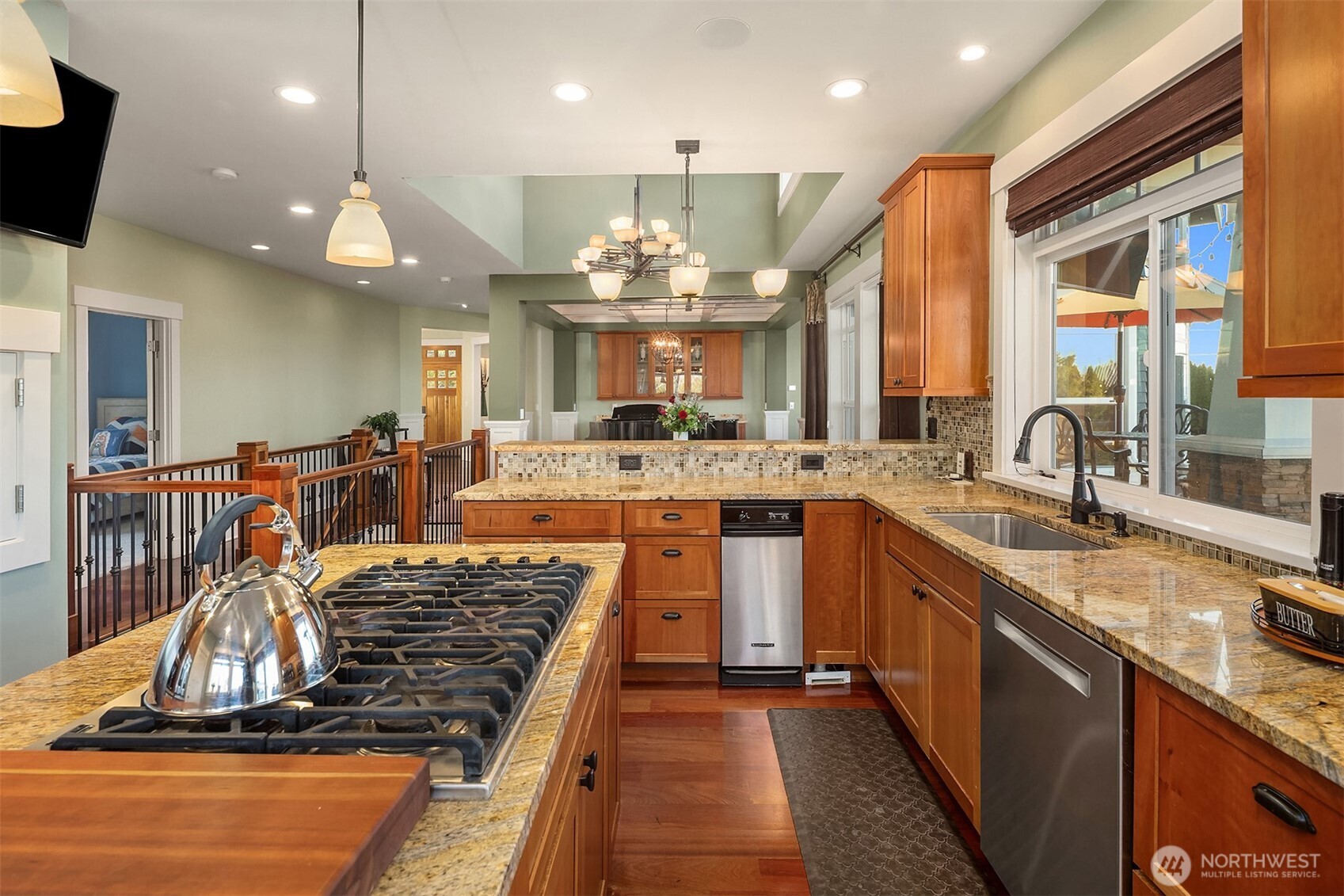 17003 Talbot Road Edmonds, WA 98026 - Photo 13 of 38