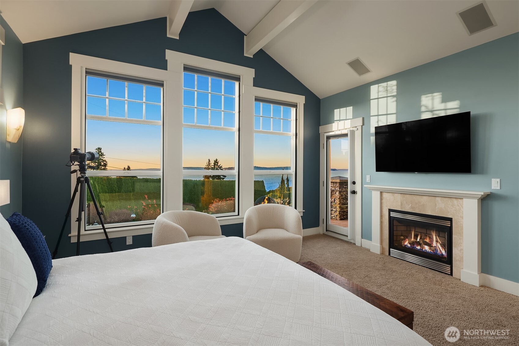 17003 Talbot Road Edmonds, WA 98026 - Photo 20 of 38