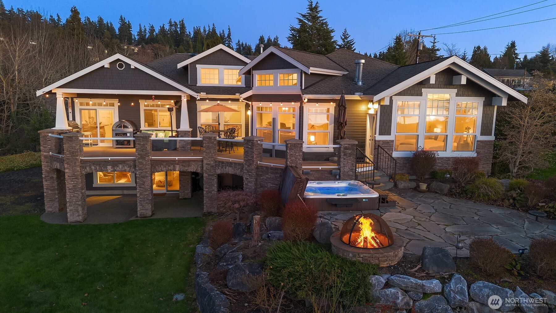 17003 Talbot Road Edmonds, WA 98026 - Photo 2 of 38