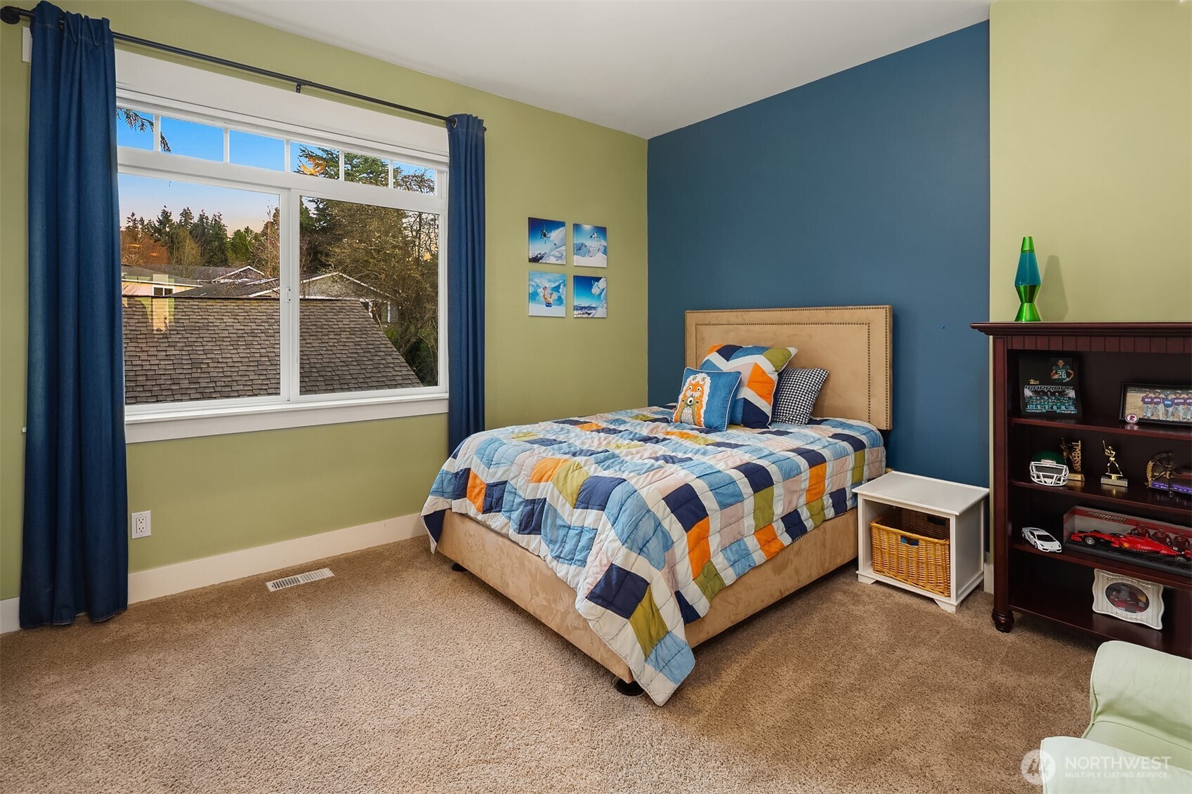 17003 Talbot Road Edmonds, WA 98026 - Photo 22 of 38