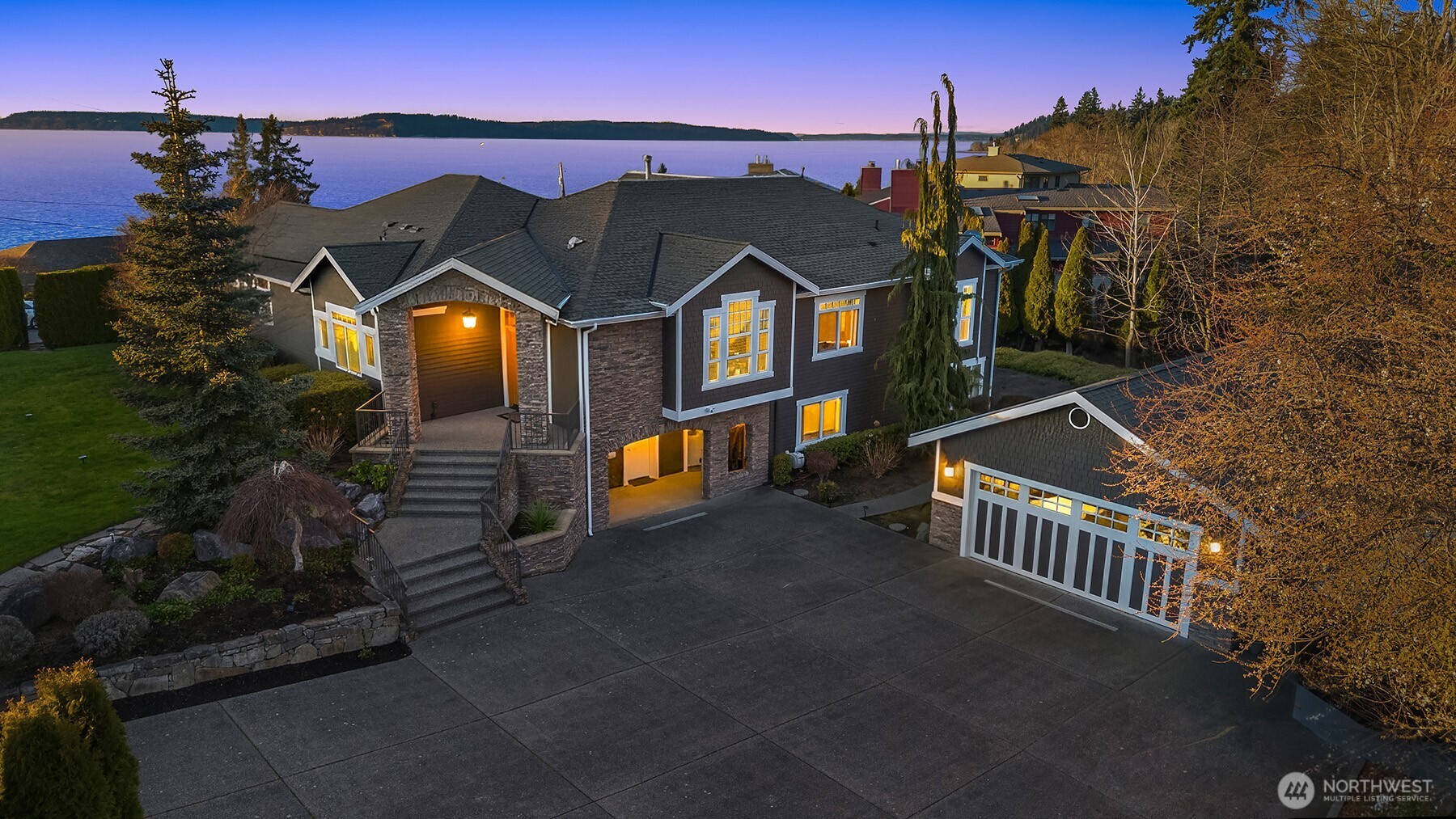 17003 Talbot Road Edmonds, WA 98026 - Photo 36 of 38