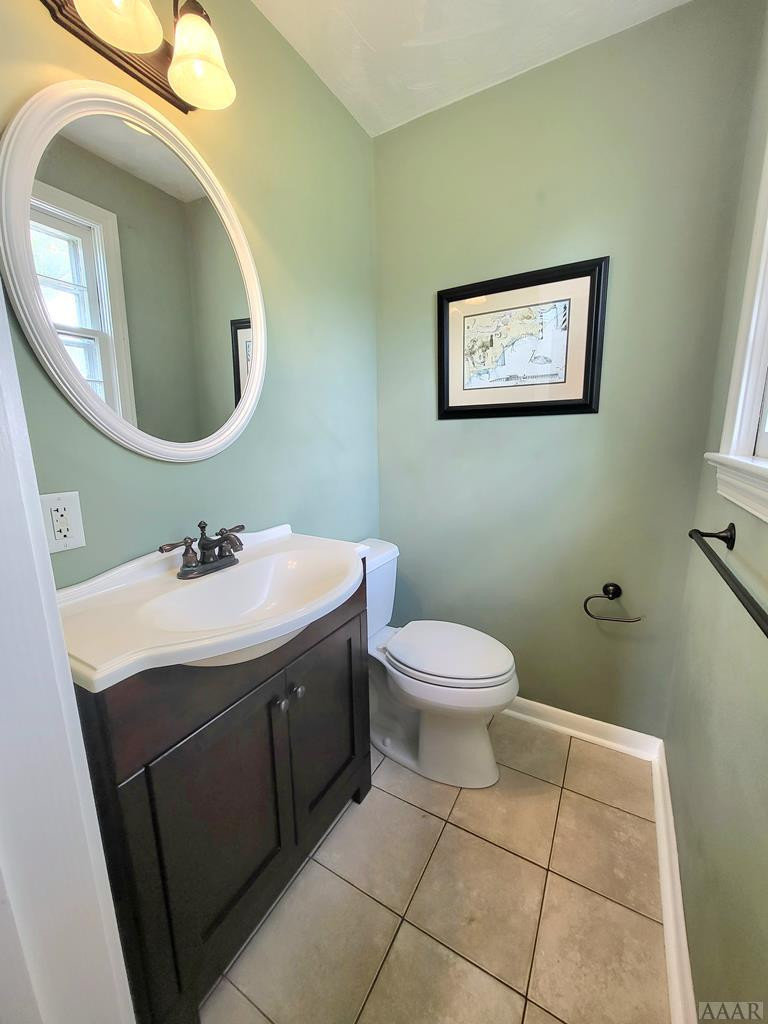 417 Mexico Road Edenton, NC 27932 - Photo 15 of 20 Master Half Bath