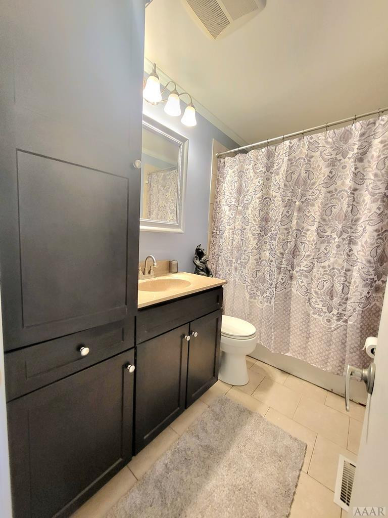 417 Mexico Road Edenton, NC 27932 - Photo 19 of 20 Hall Bathroom