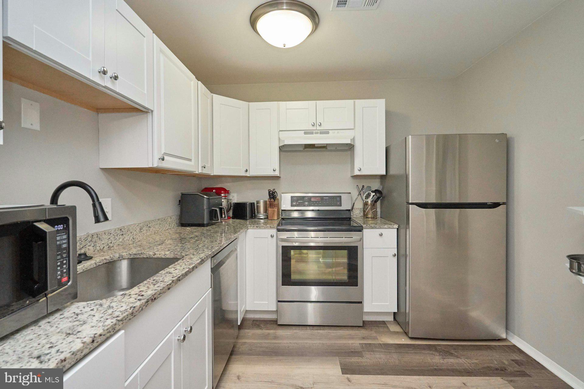 2841 Chablis Circle Woodbridge, VA 22192 - Photo 1 of 29 Lovely kitchen with SS appliances