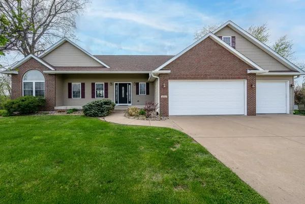 $369,000 | 2527 128th Ave Court West, Milan, IL 61264