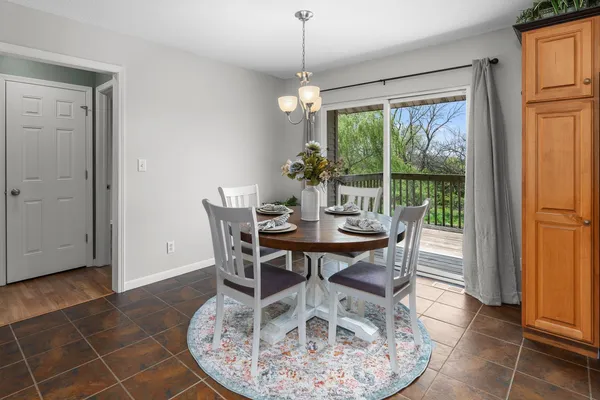 $369,000 | 2527 128th Ave Court West, Milan, IL 61264