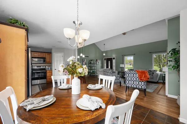 $369,000 | 2527 128th Ave Court West, Milan, IL 61264