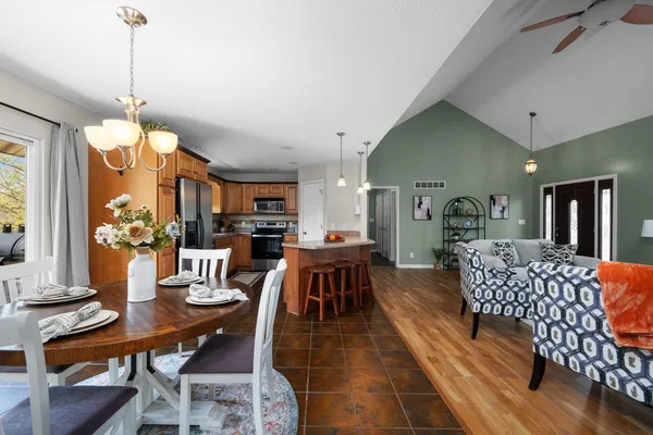 $369,000 | 2527 128th Ave Court West, Milan, IL 61264