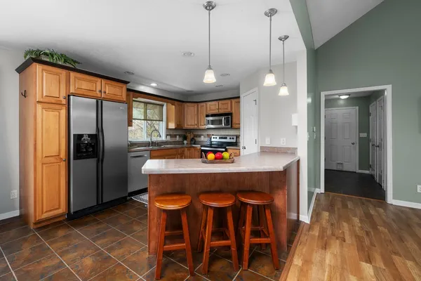 $369,000 | 2527 128th Ave Court West, Milan, IL 61264