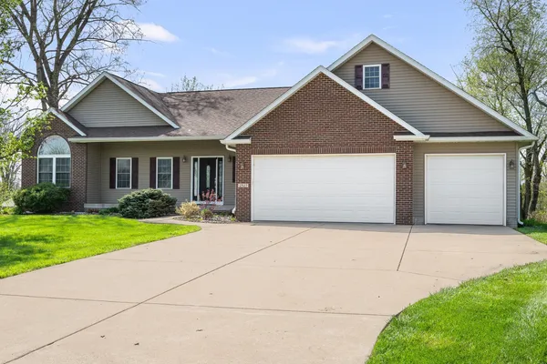 $369,000 | 2527 128th Ave Court West, Milan, IL 61264