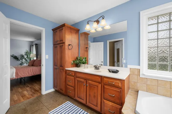 $369,000 | 2527 128th Ave Court West, Milan, IL 61264