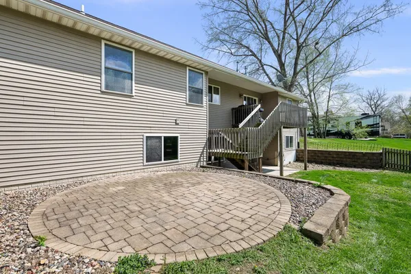 $369,000 | 2527 128th Ave Court West, Milan, IL 61264