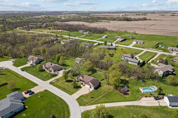 $369,000 | 2527 128th Ave Court West, Milan, IL 61264