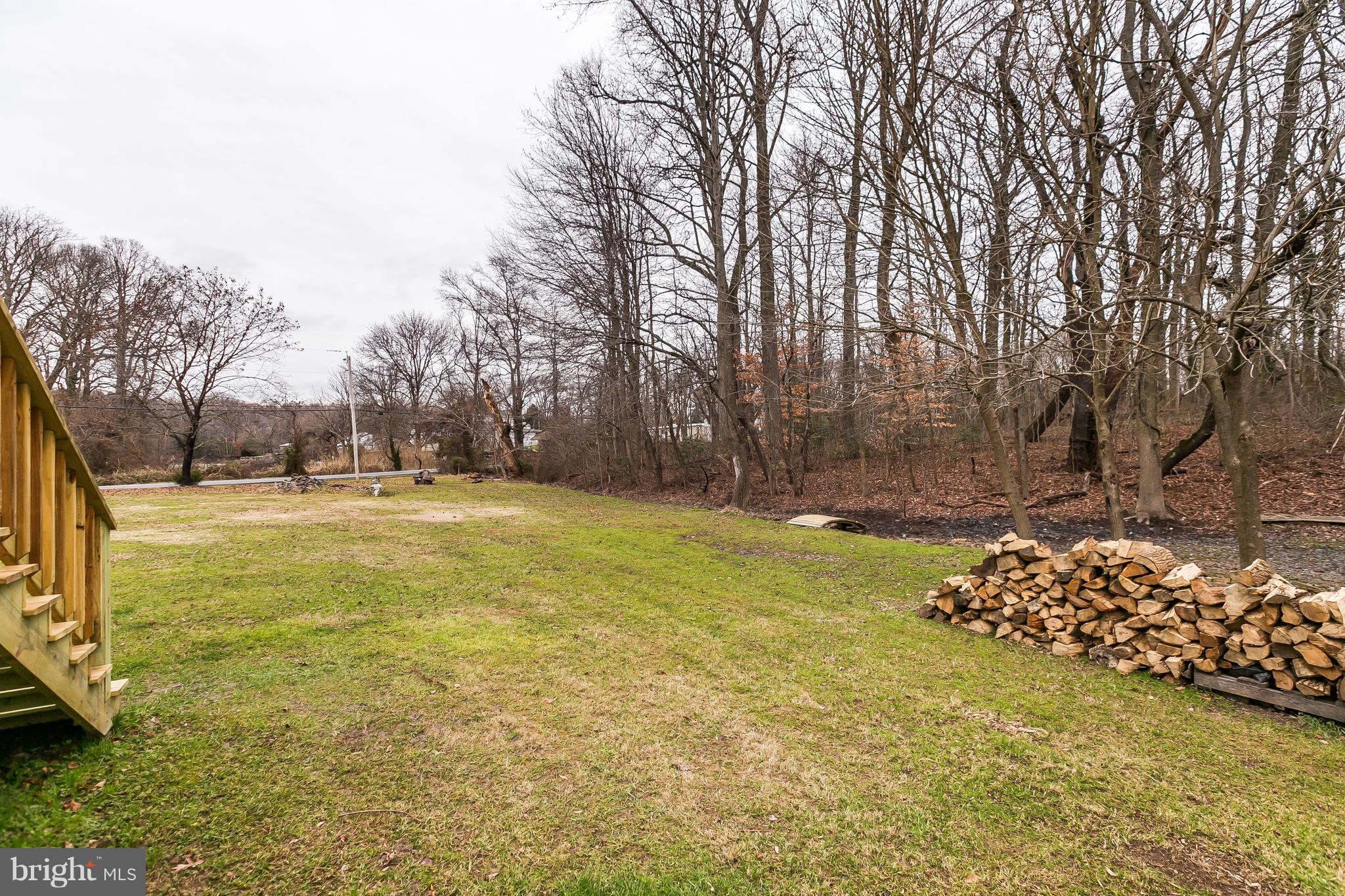 1013 Beach Road Baltimore, MD 21221 - Photo 26 of 30 Backs to wooded area