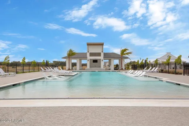 $339,900 | 122 Oak Village Drive, Scott, LA 70583